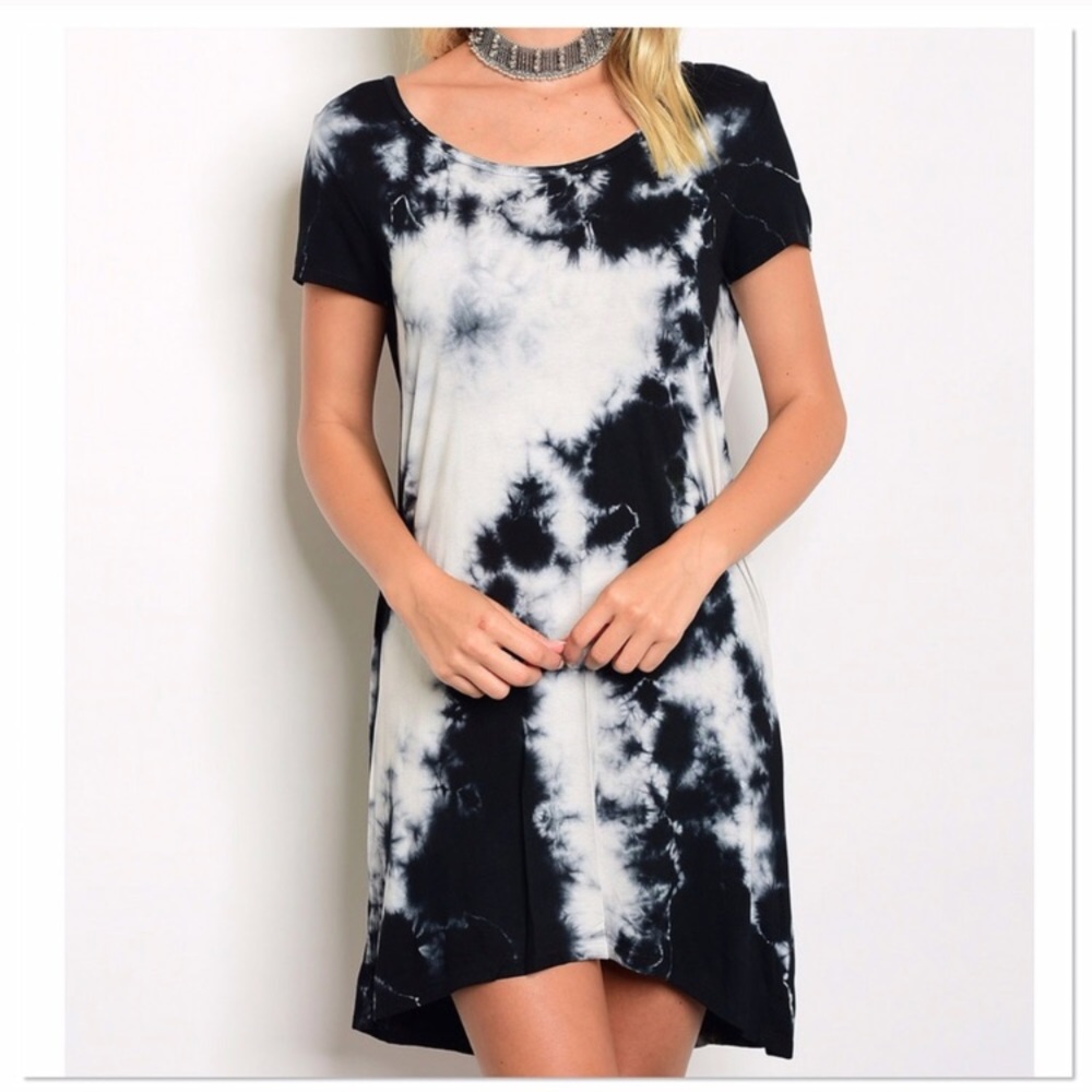 🚨 SALE! Black Tie Dye Print Open Back Dress - Picture 2 of 5